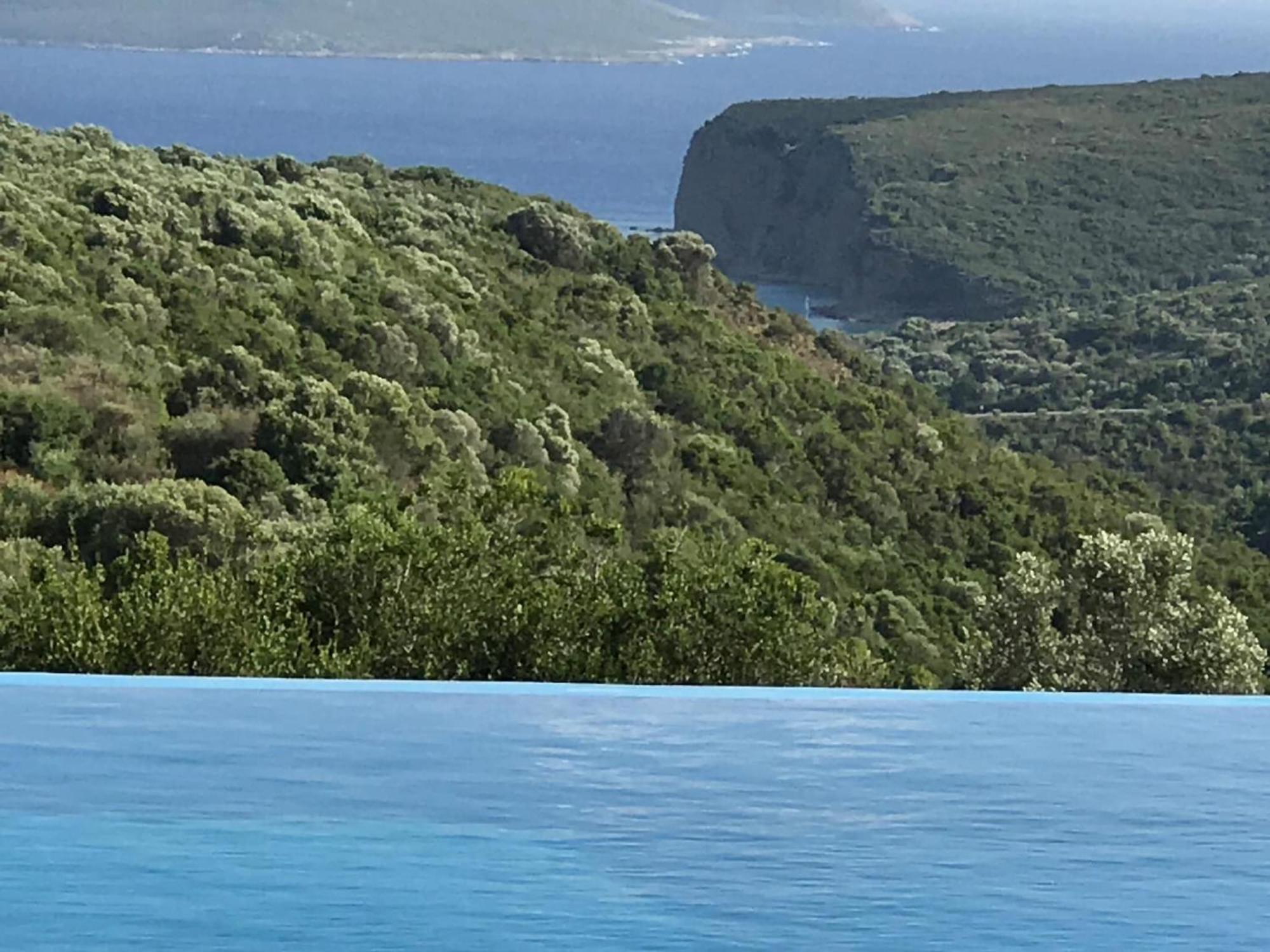 Luxurious Villa In Peloponnese With Swimming Pool Kamária Exterior foto